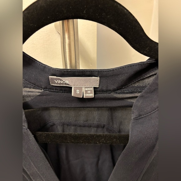 Vince Lead Gray Silk Half Placket Split Neck Long Sleeve Top Blouse Size Small - Picture 2 of 3